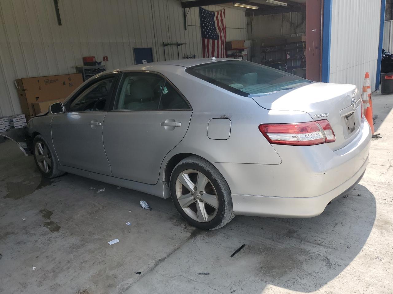 2011 TOYOTA CAMRY