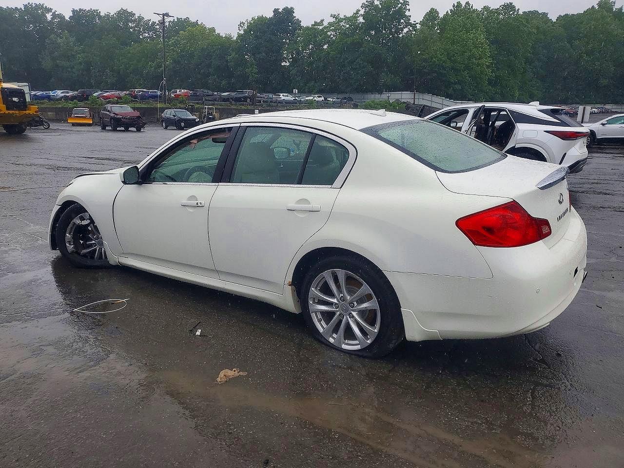 2010 INFINITI G37