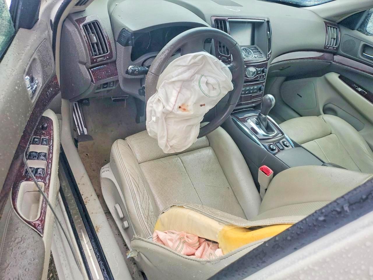2010 INFINITI G37
