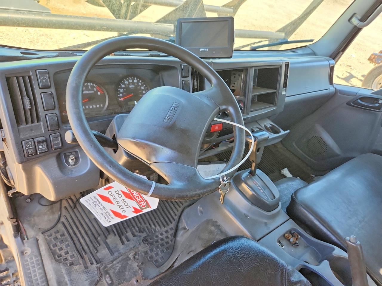 2016 ISUZU NPR