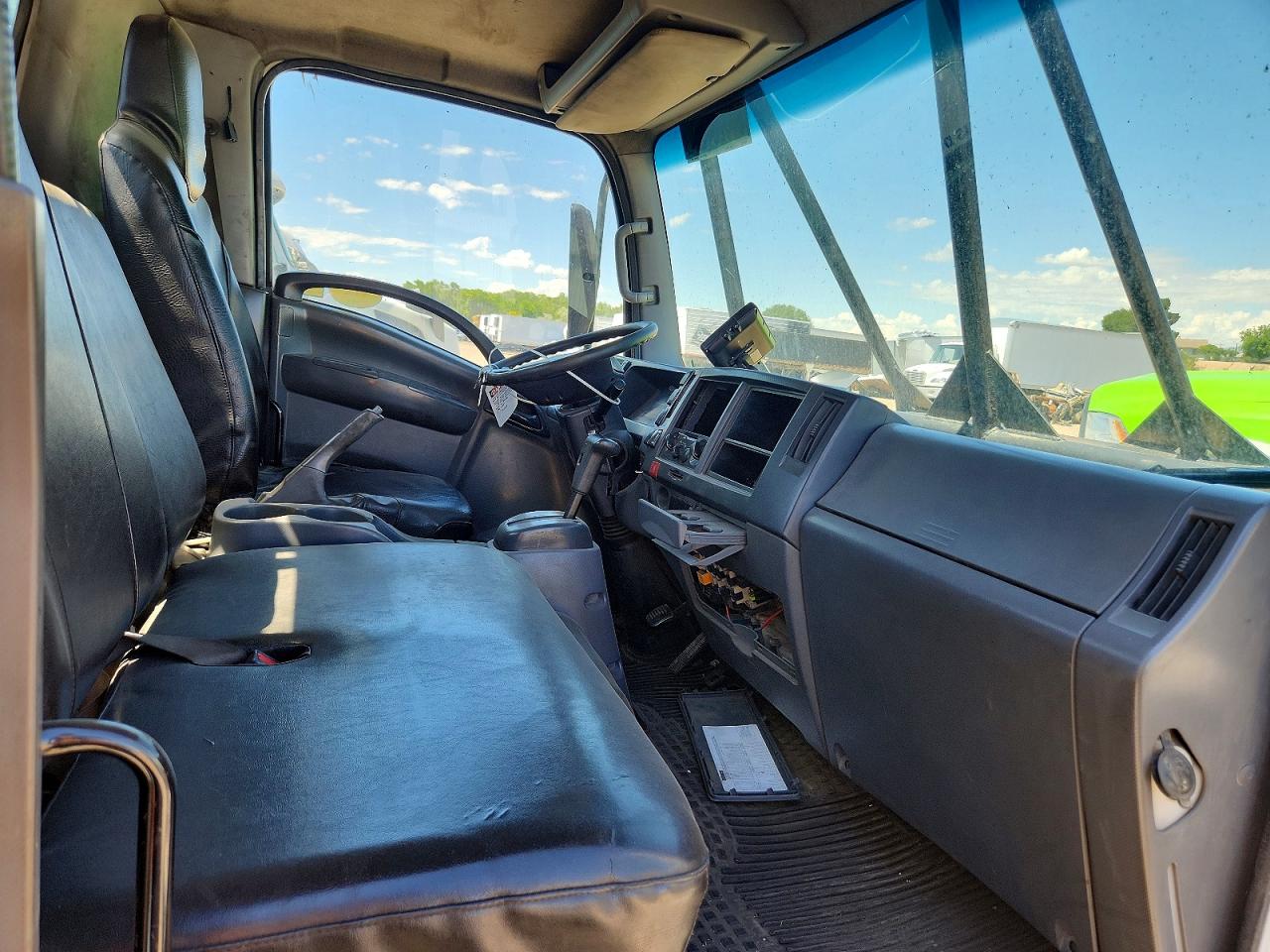 2016 ISUZU NPR