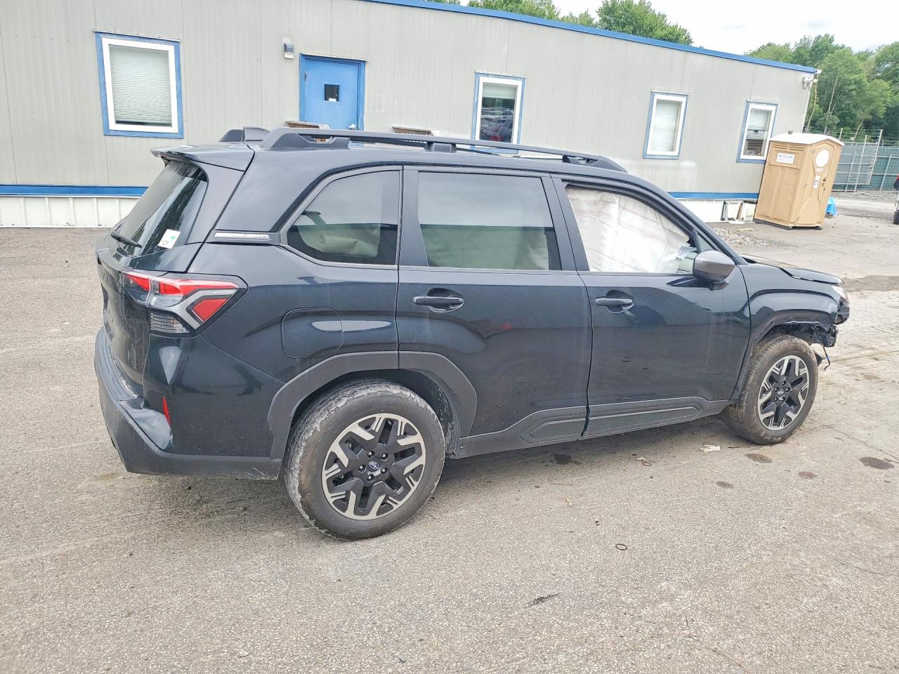 2025 SUBARU FORESTER