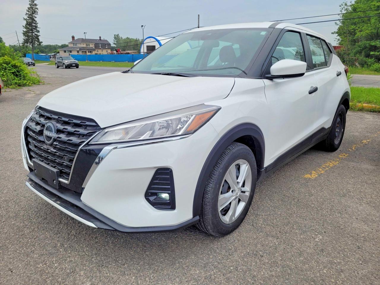 2023 NISSAN KICKS