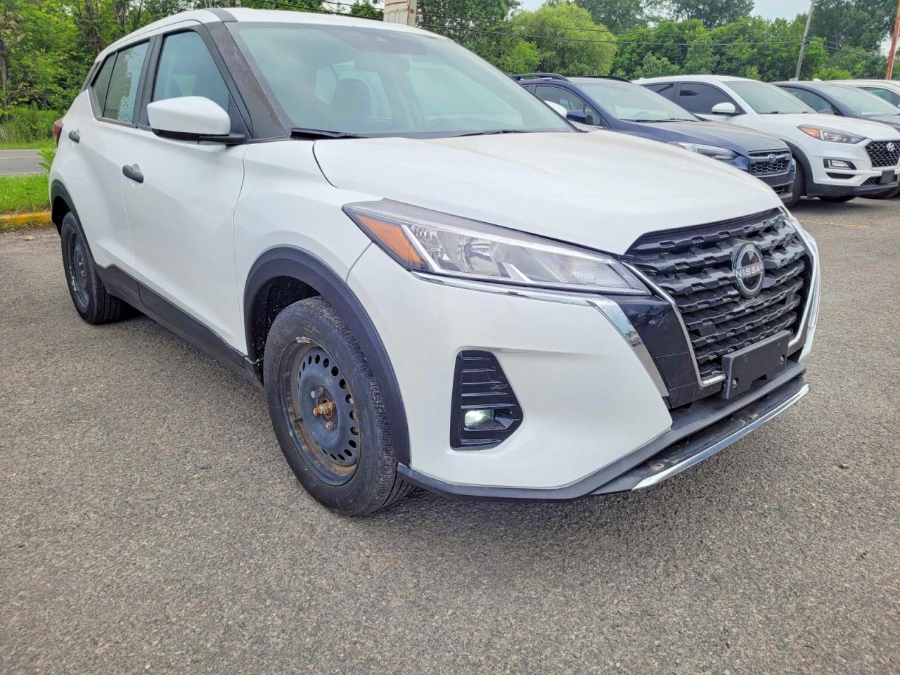 2023 NISSAN KICKS