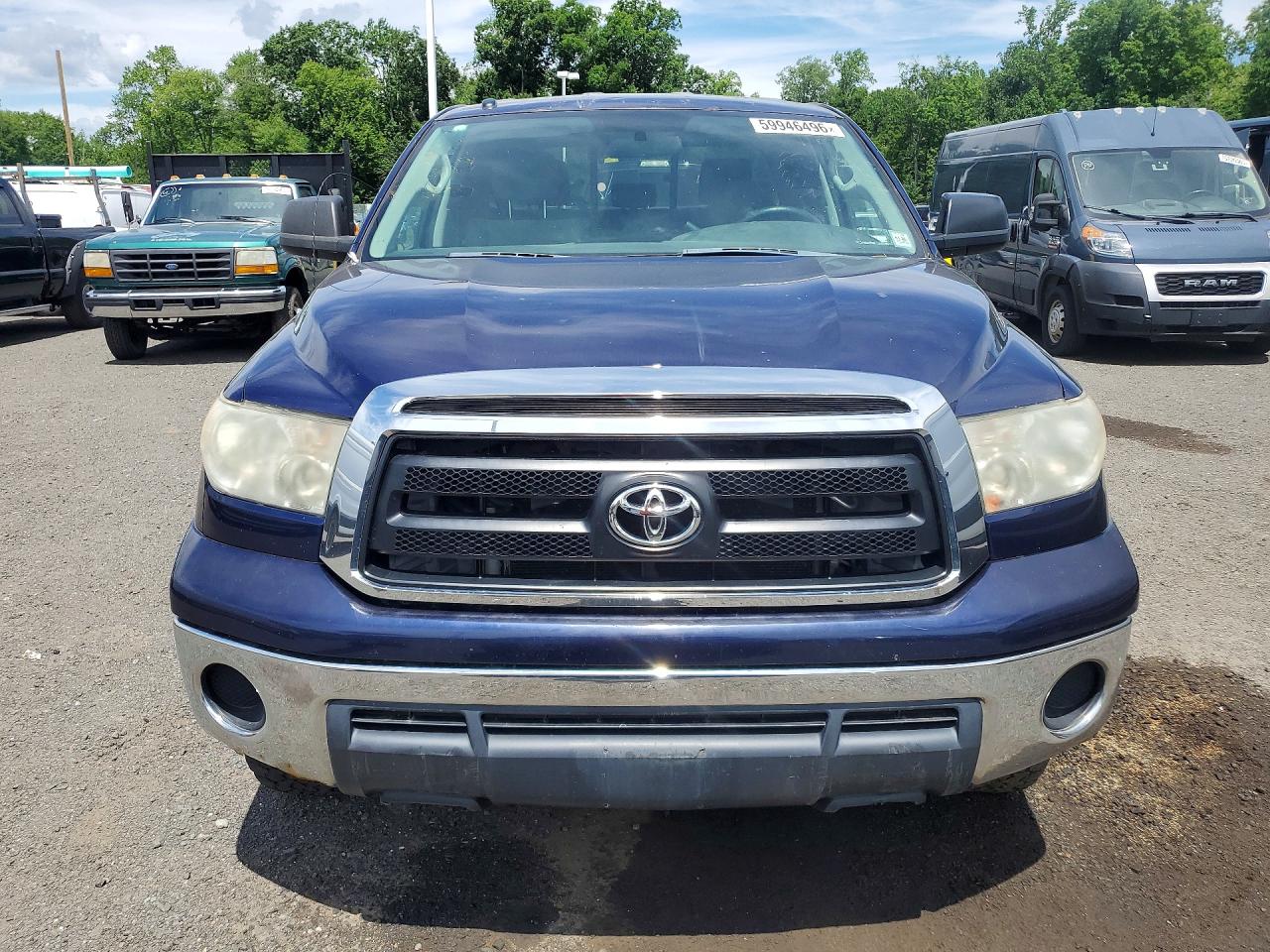 2011 TOYOTA TUNDRA