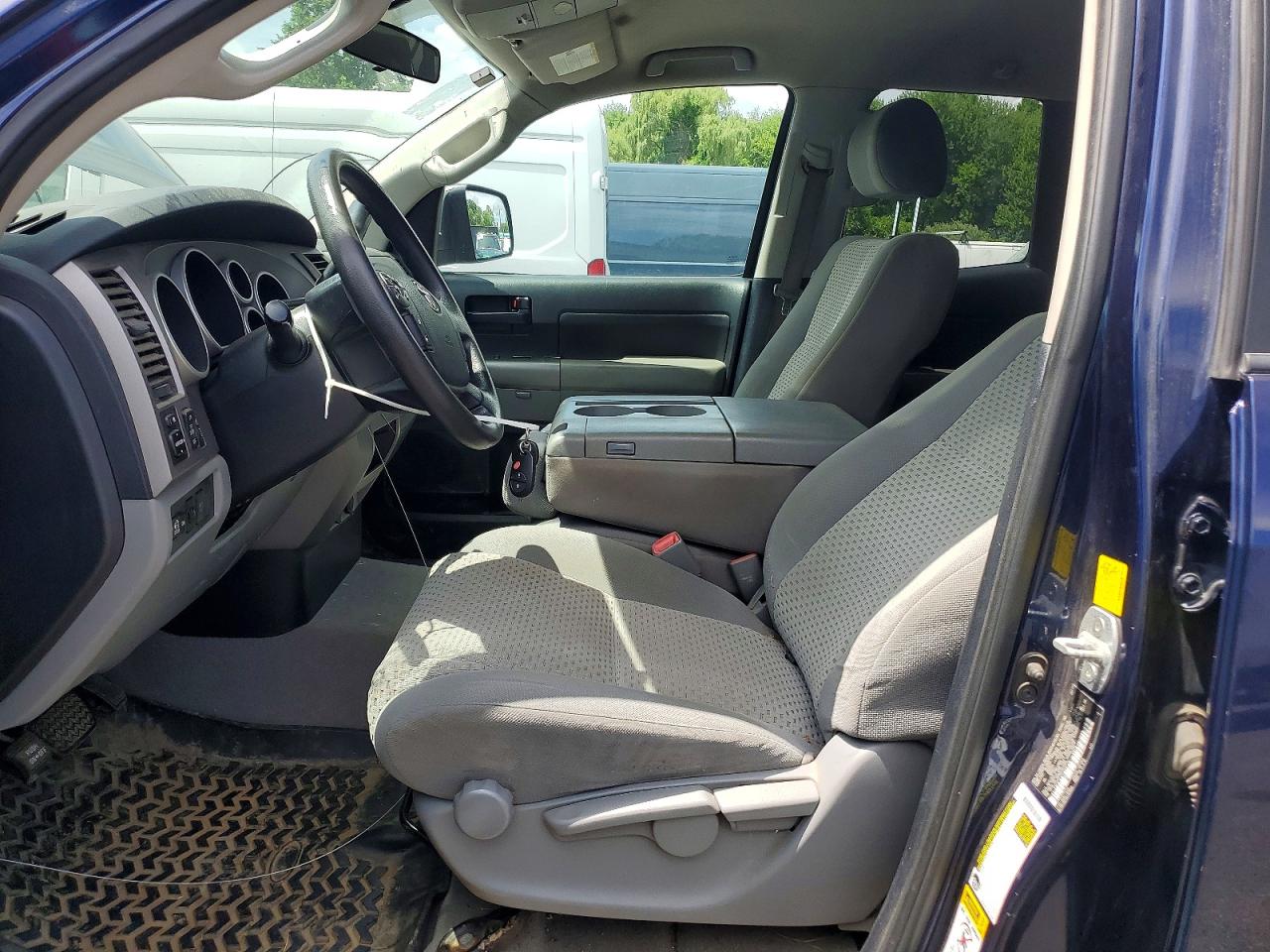 2011 TOYOTA TUNDRA