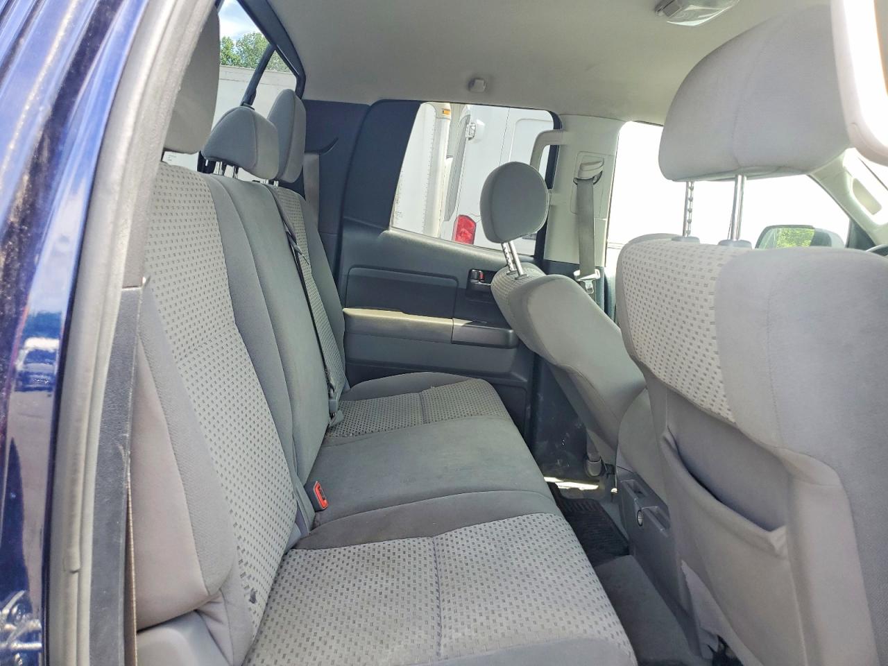 2011 TOYOTA TUNDRA