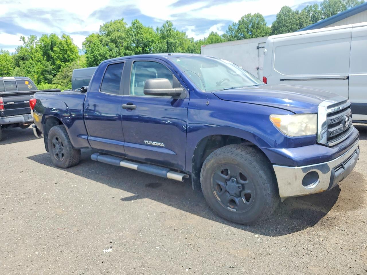 2011 TOYOTA TUNDRA