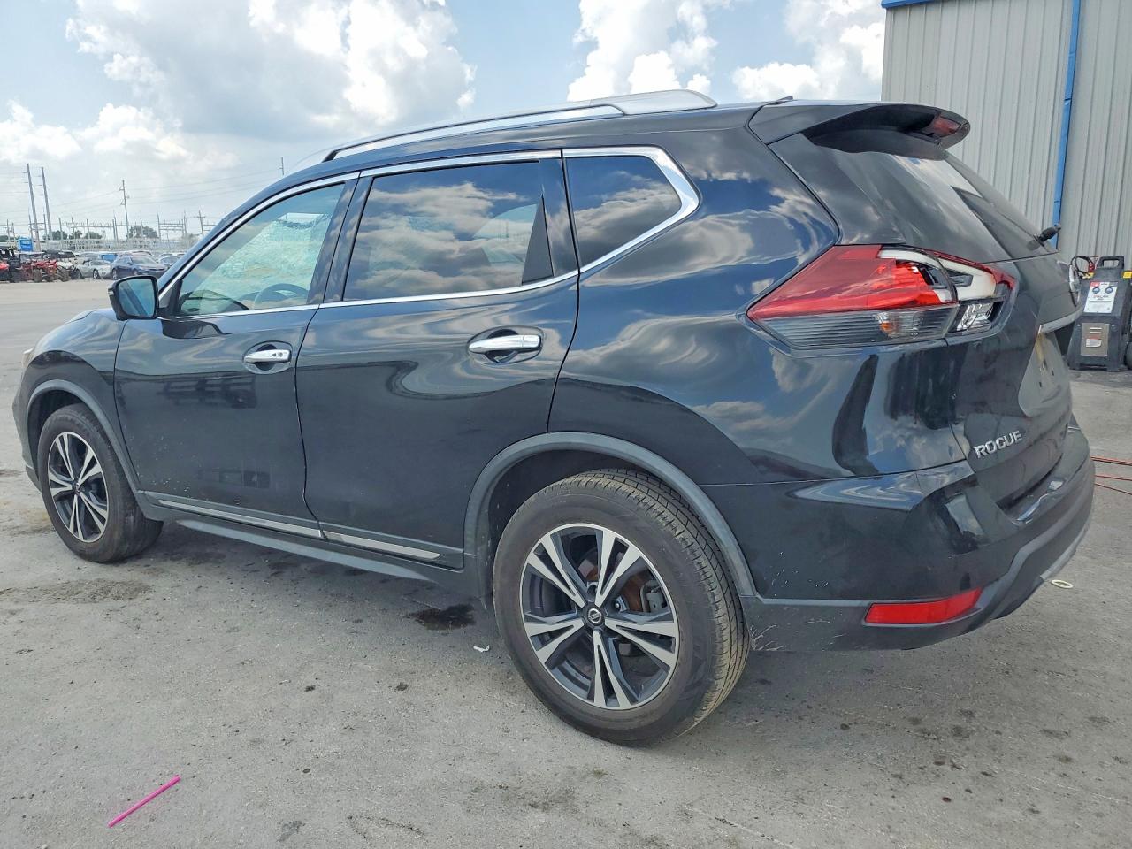 2018 NISSAN ROGUE