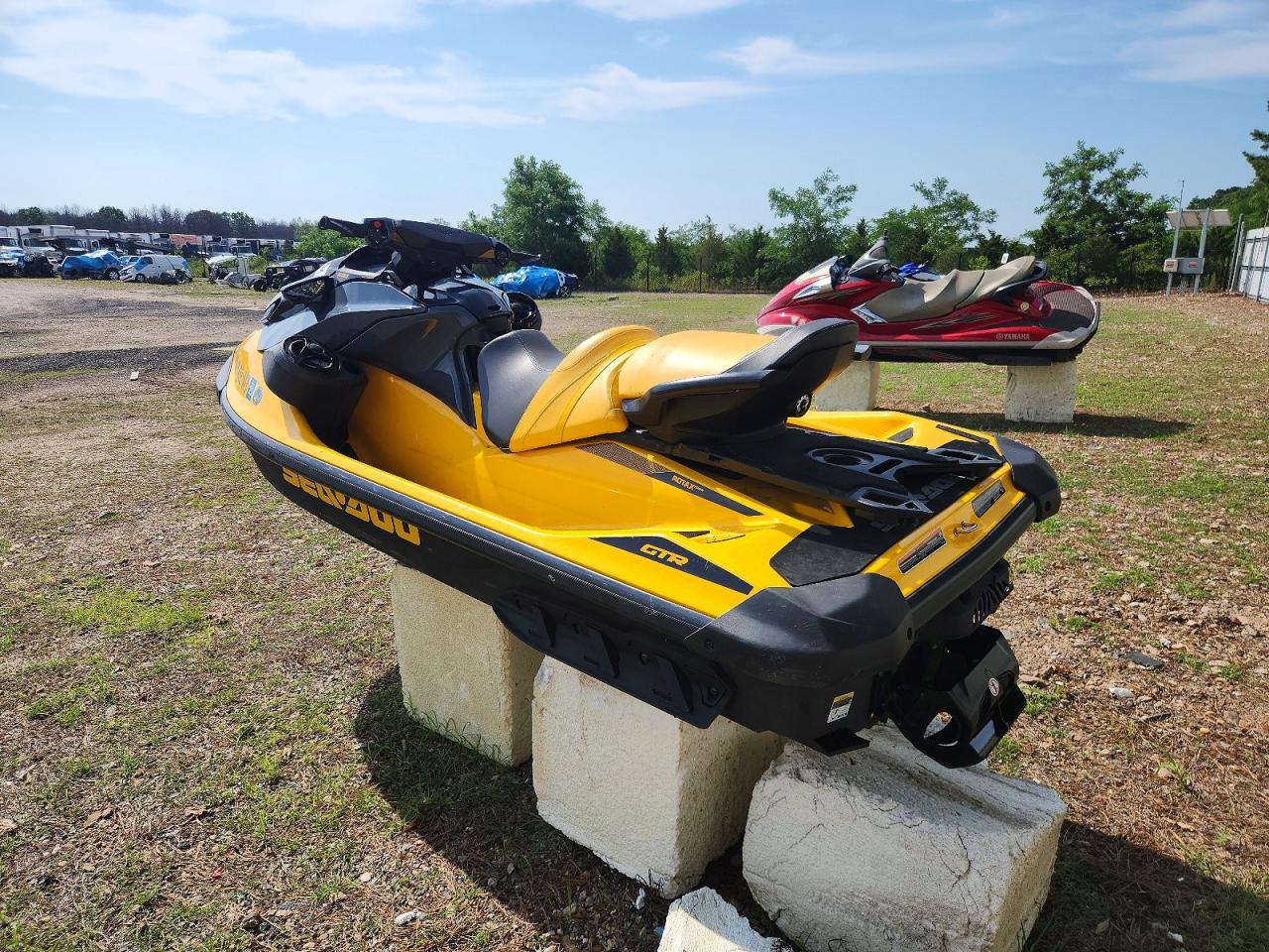 2022 SEA DOO GTR 230