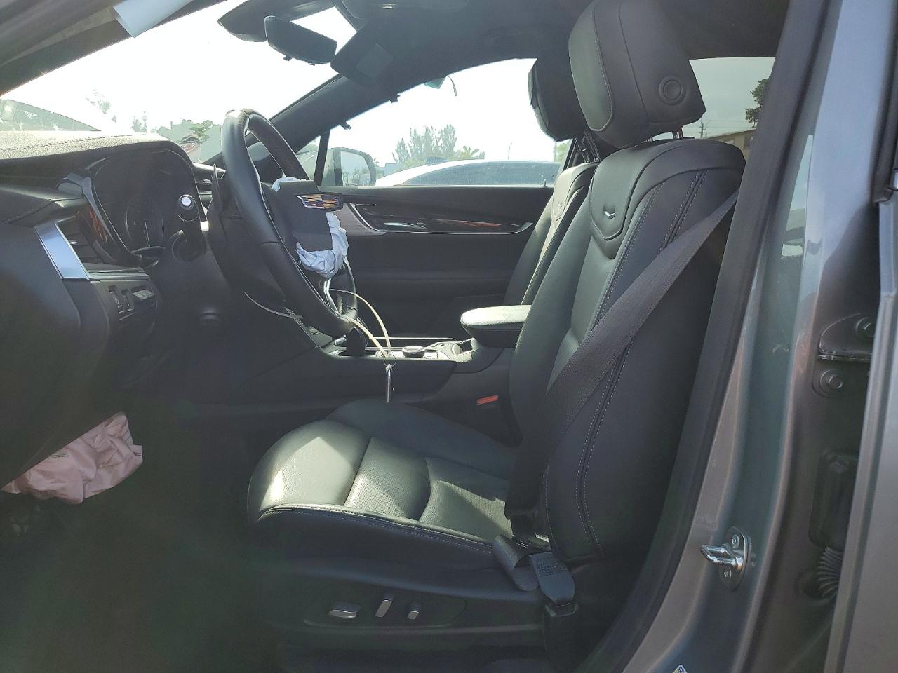 2024 CADILLAC XT6
