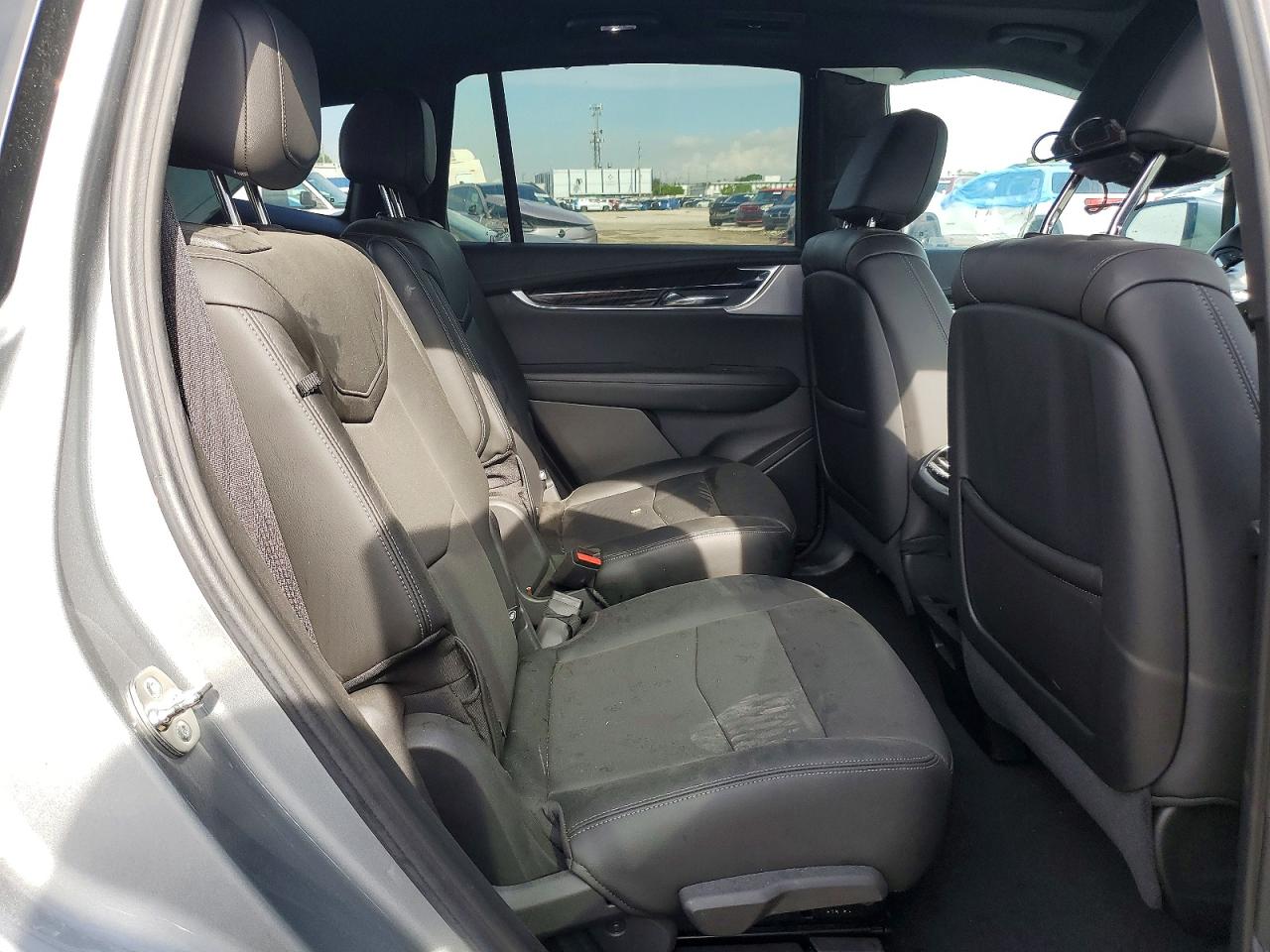 2024 CADILLAC XT6