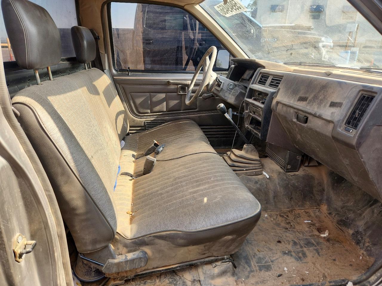 1987 NISSAN D21
