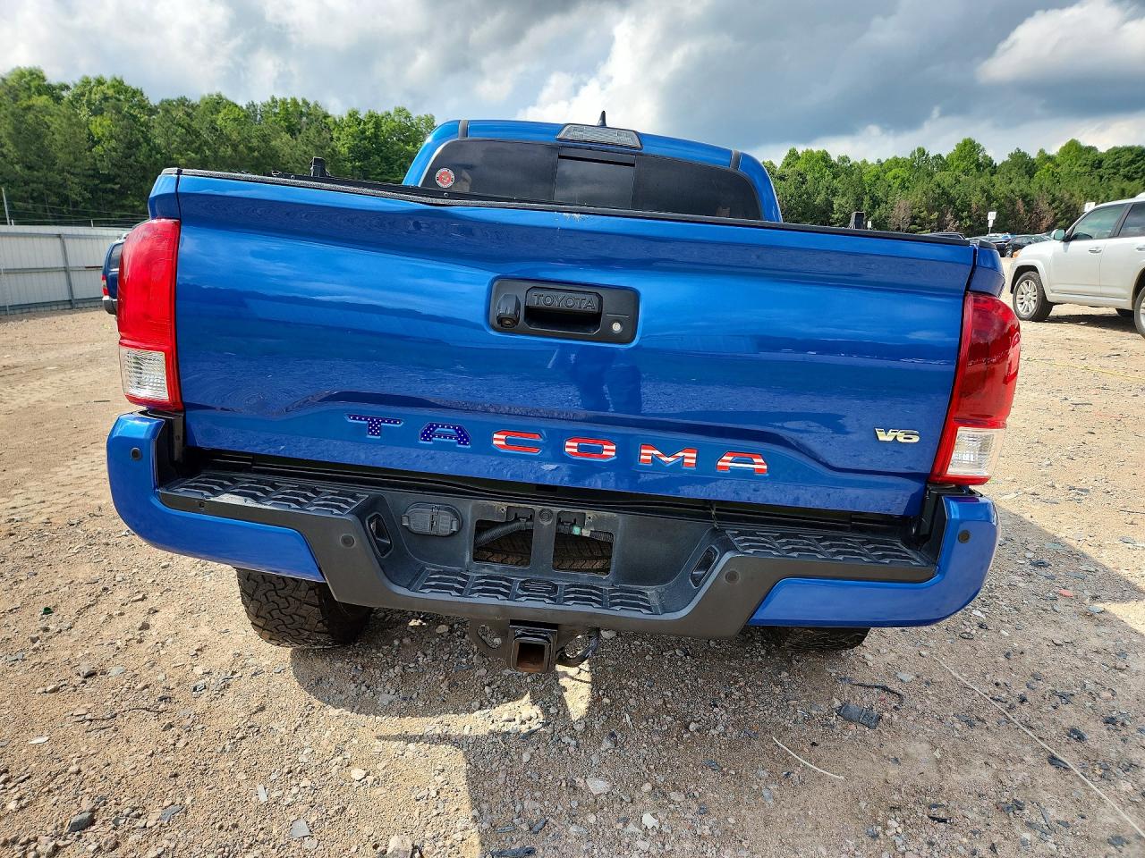 2018 TOYOTA TACOMA