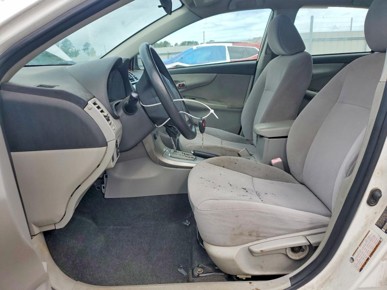 2011 TOYOTA COROLLA