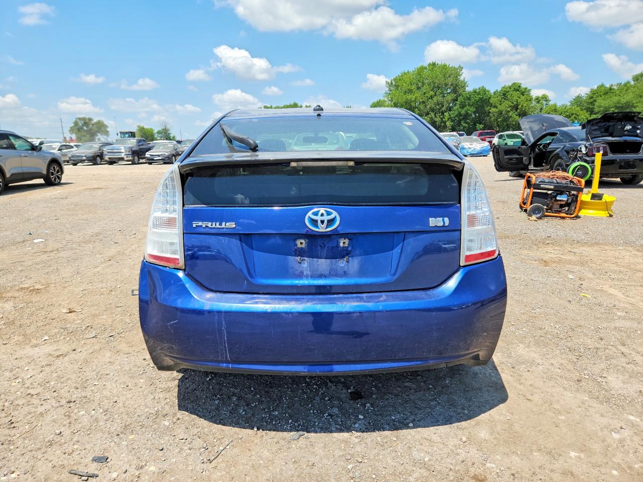 2011 TOYOTA PRIUS