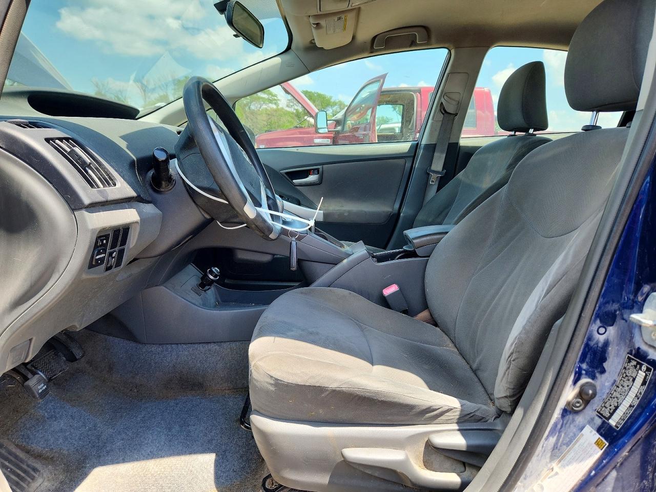 2011 TOYOTA PRIUS