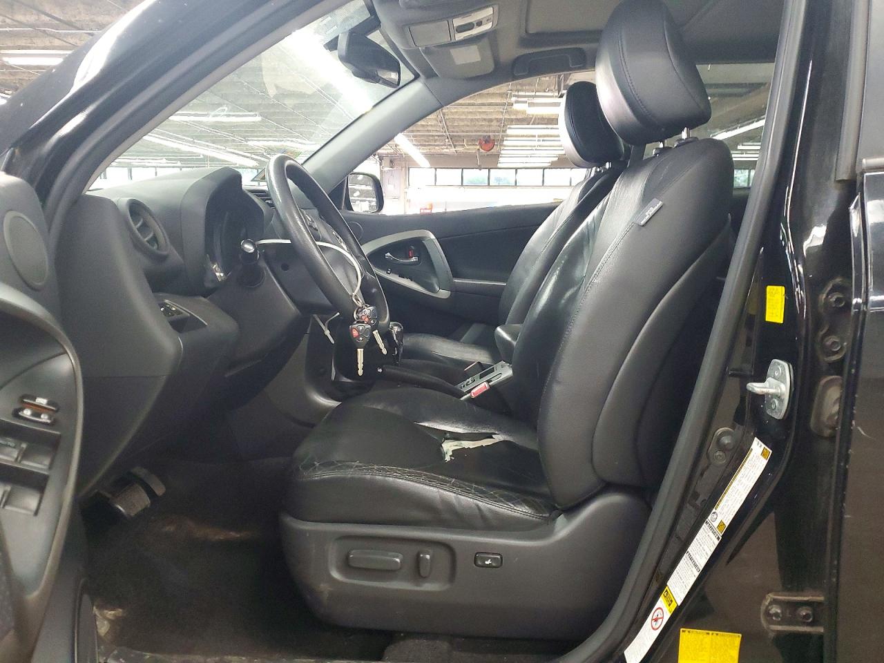 2011 TOYOTA RAV4