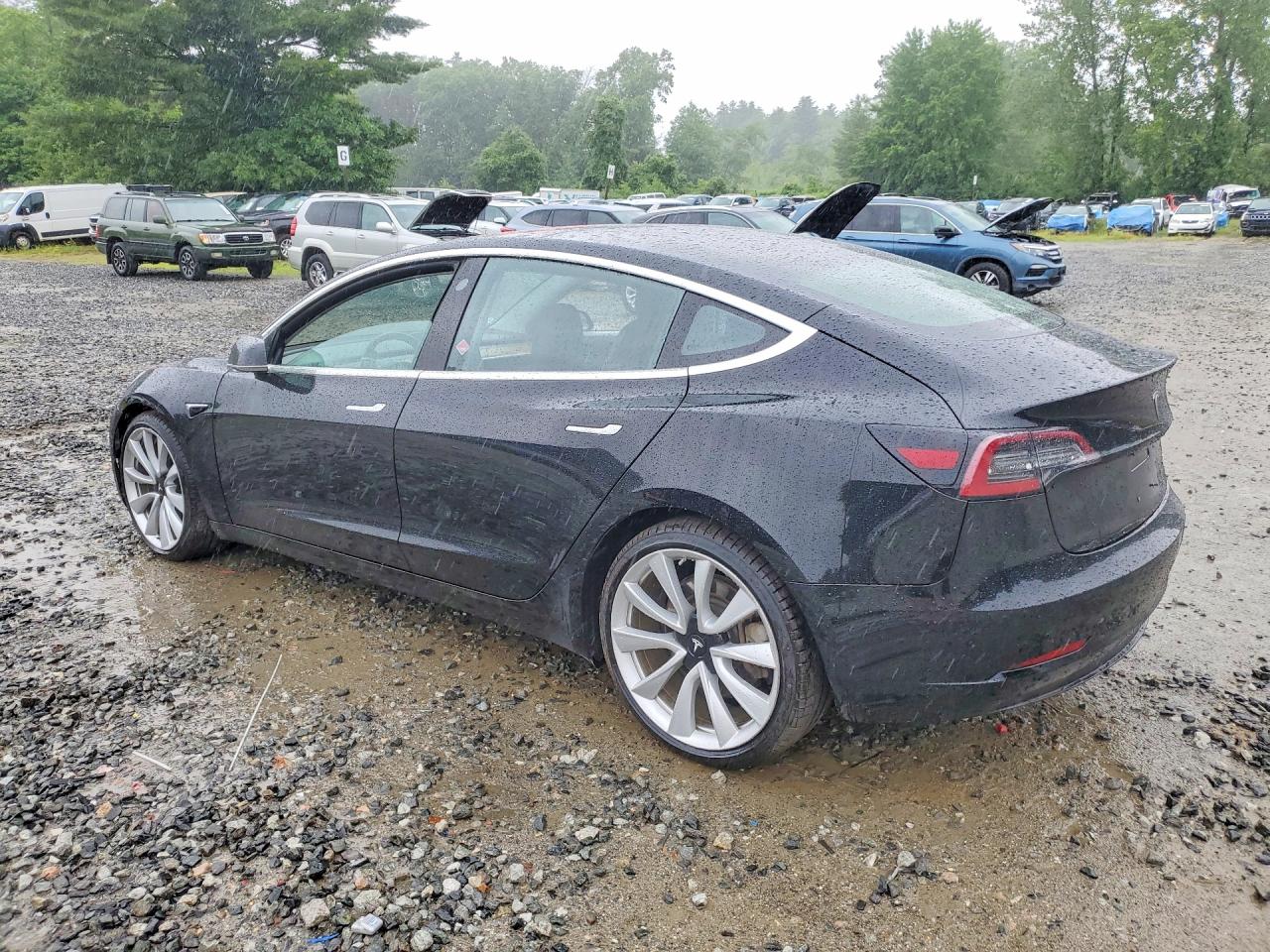2018 TESLA MODEL 3