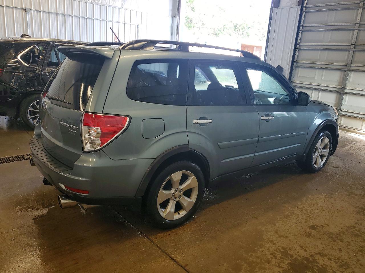 2010 SUBARU FORESTER
