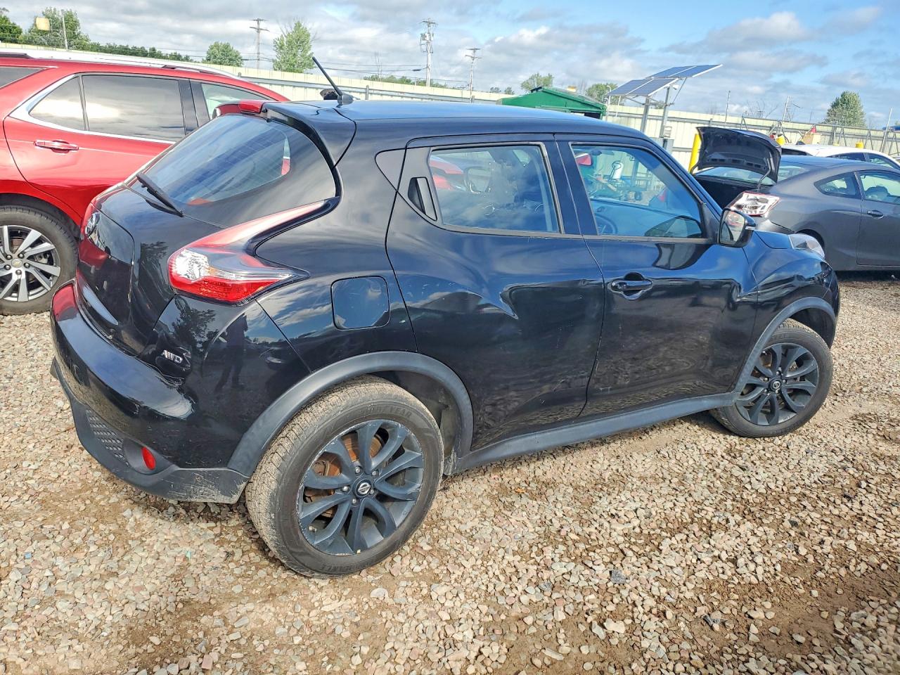 2015 NISSAN JUKE