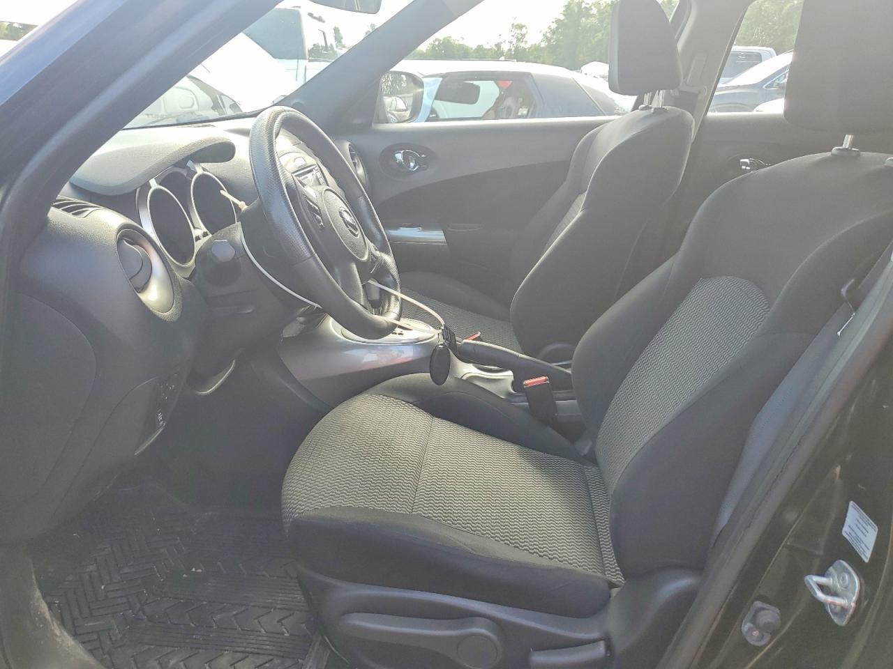 2015 NISSAN JUKE