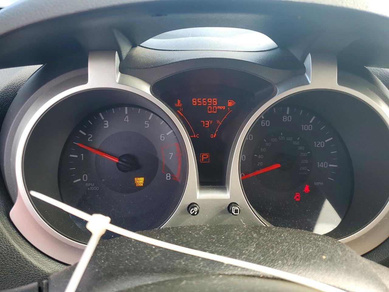 2015 NISSAN JUKE
