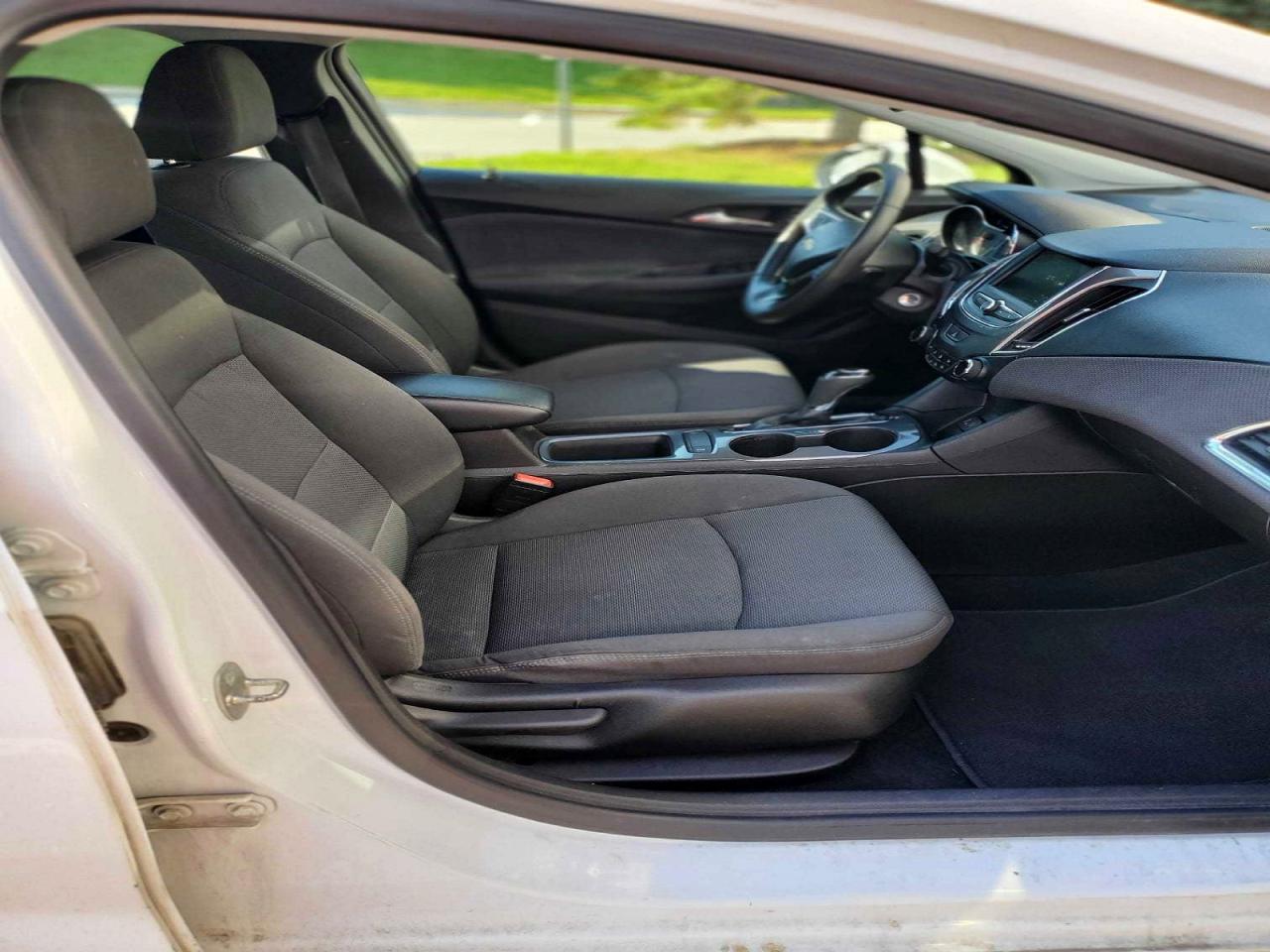 2019 CHEVROLET CRUZE