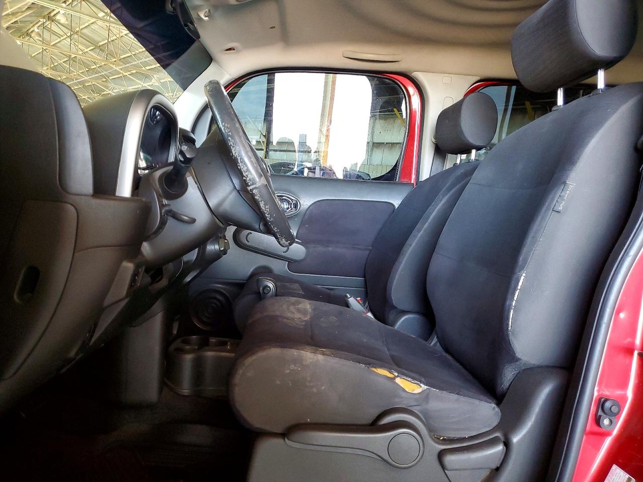 2011 NISSAN CUBE