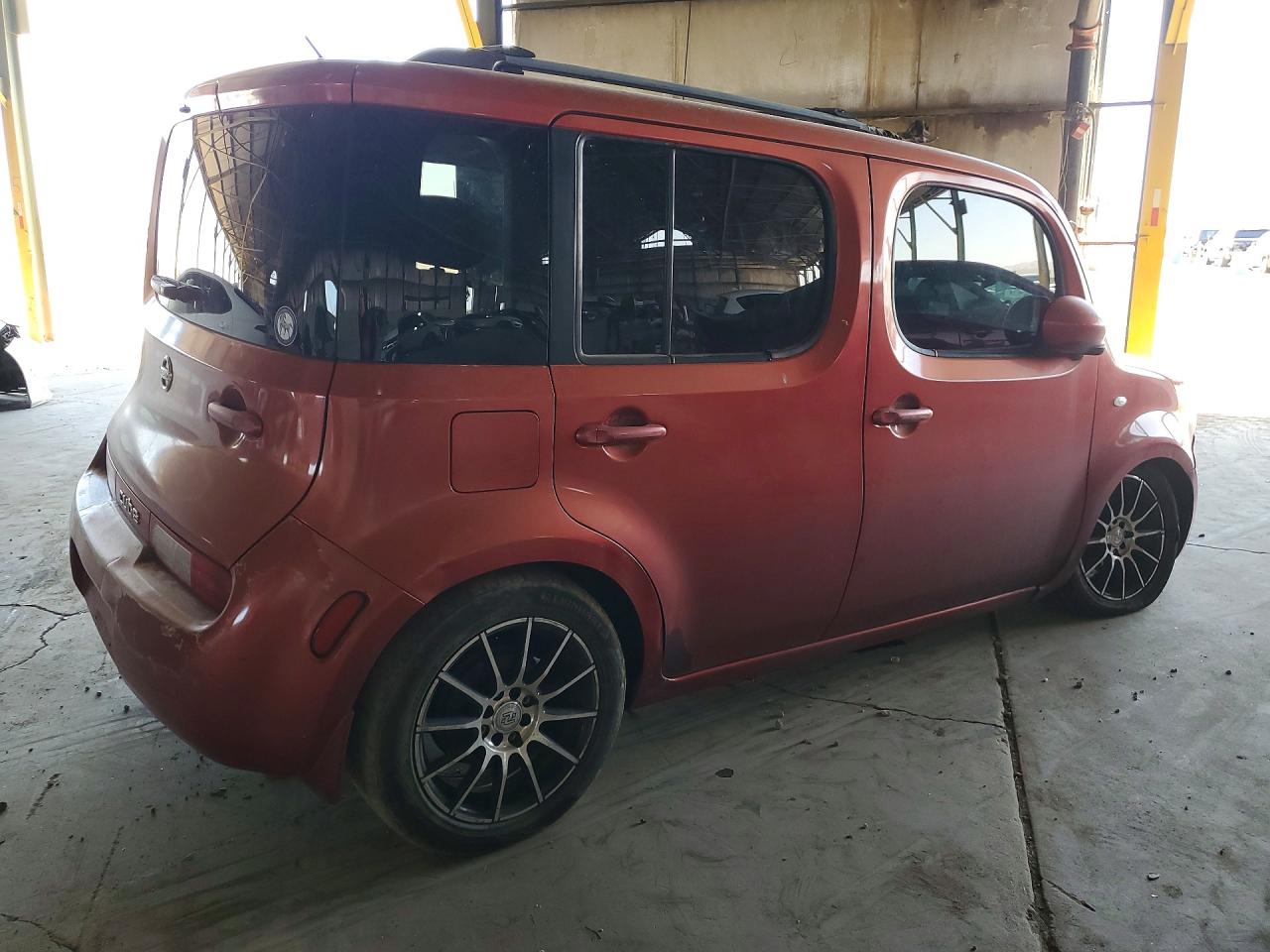 2011 NISSAN CUBE
