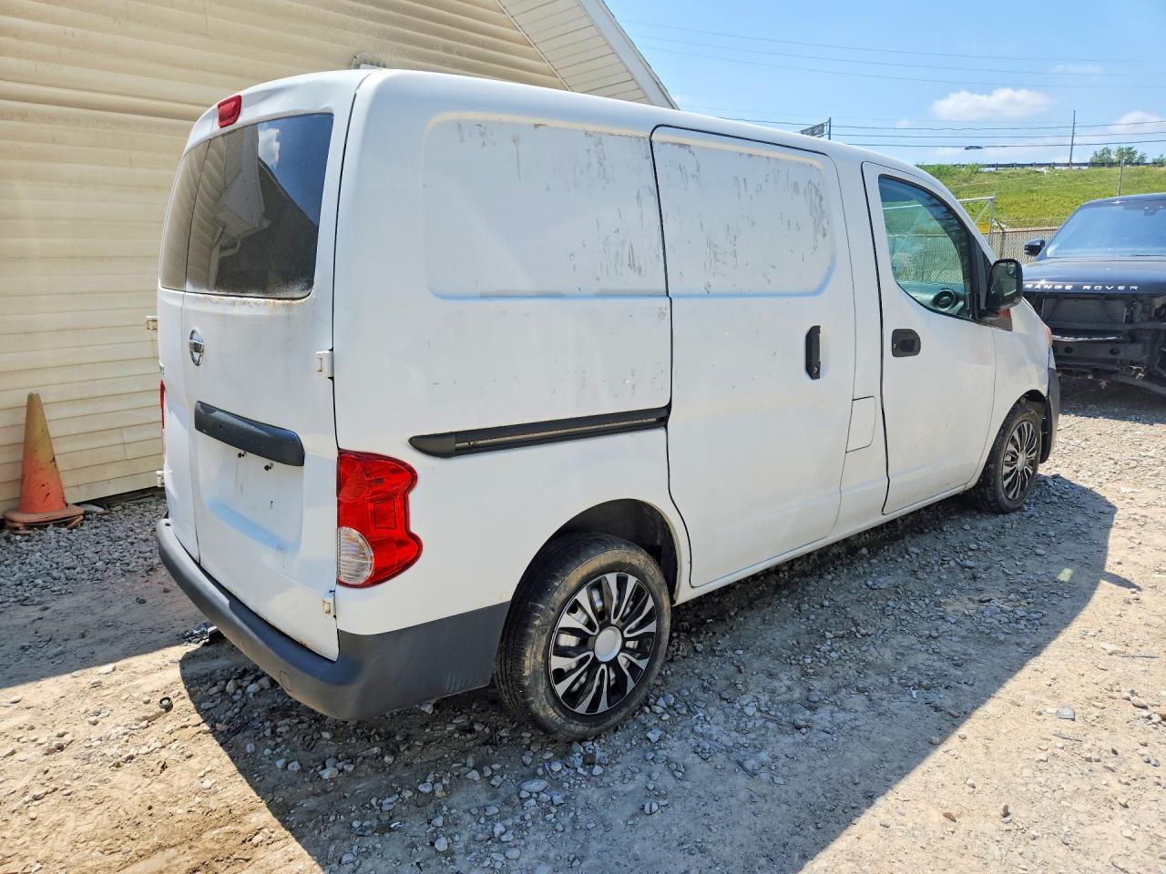 2014 NISSAN NV