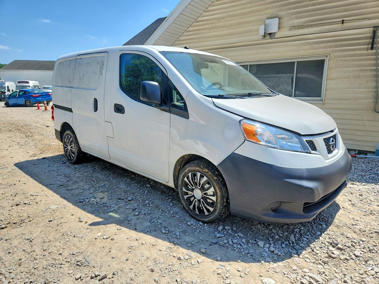 2014 NISSAN NV