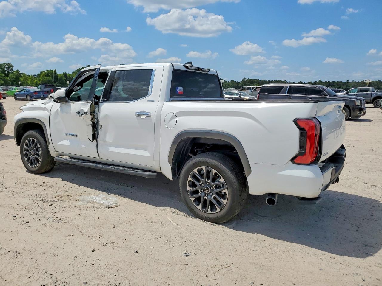 2026 TOYOTA TUNDRA