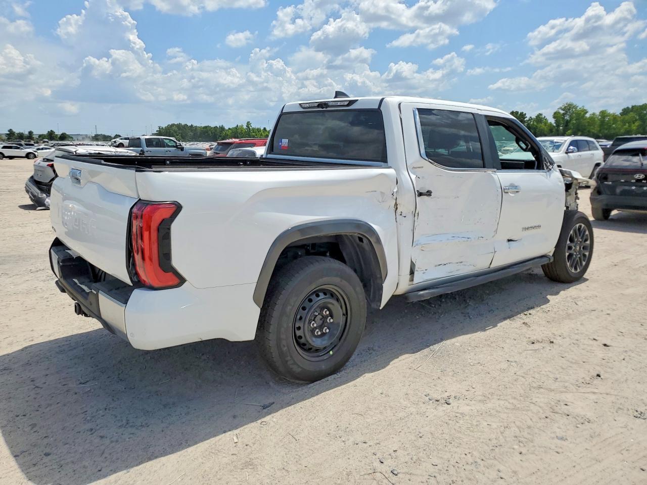 2026 TOYOTA TUNDRA