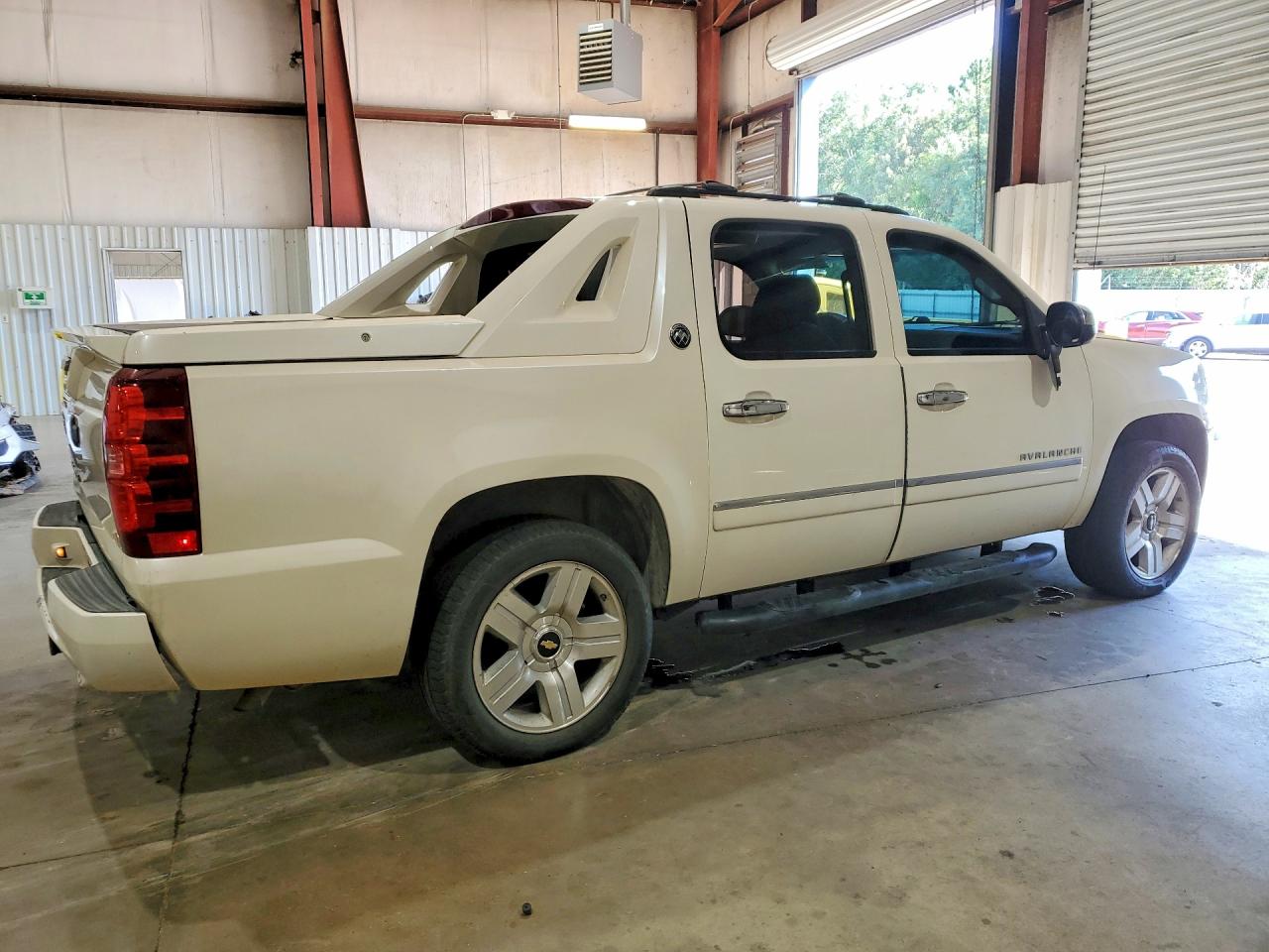 2013 CHEVROLET AVALANCHE