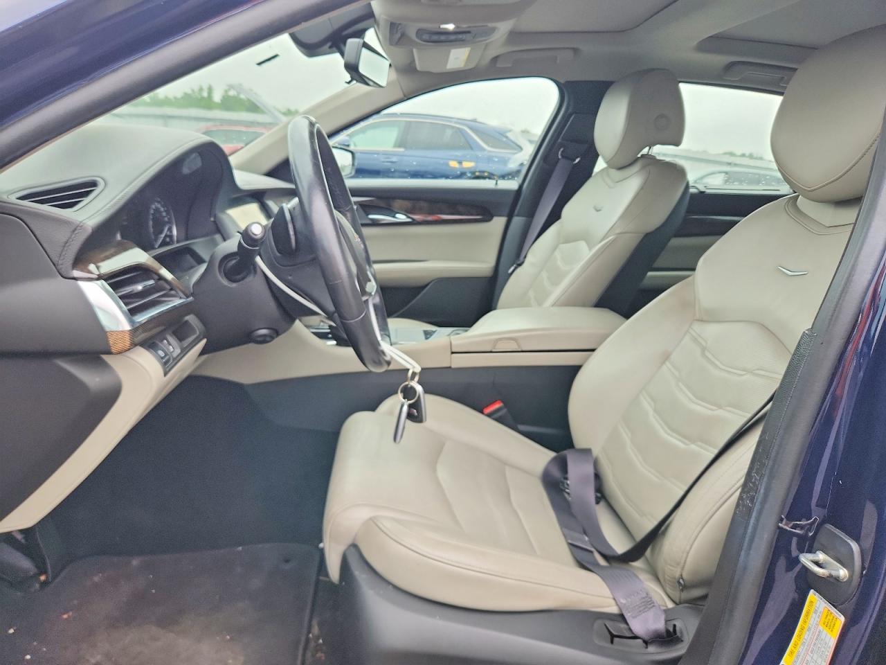 2017 CADILLAC CT6
