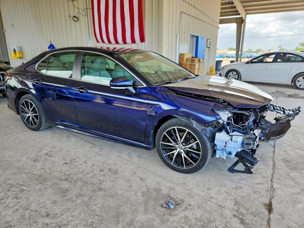 2022 TOYOTA CAMRY