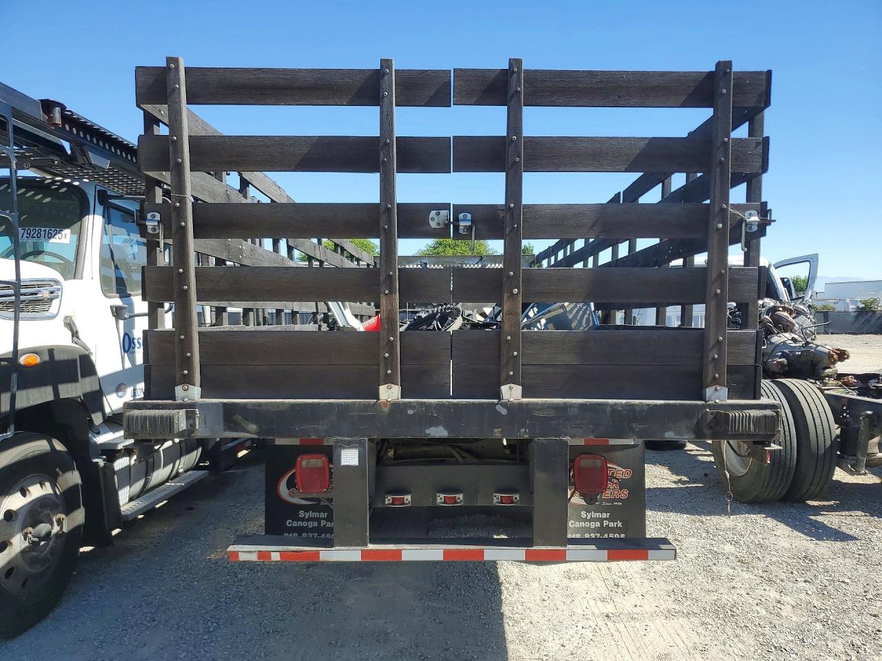2017 FORD F650