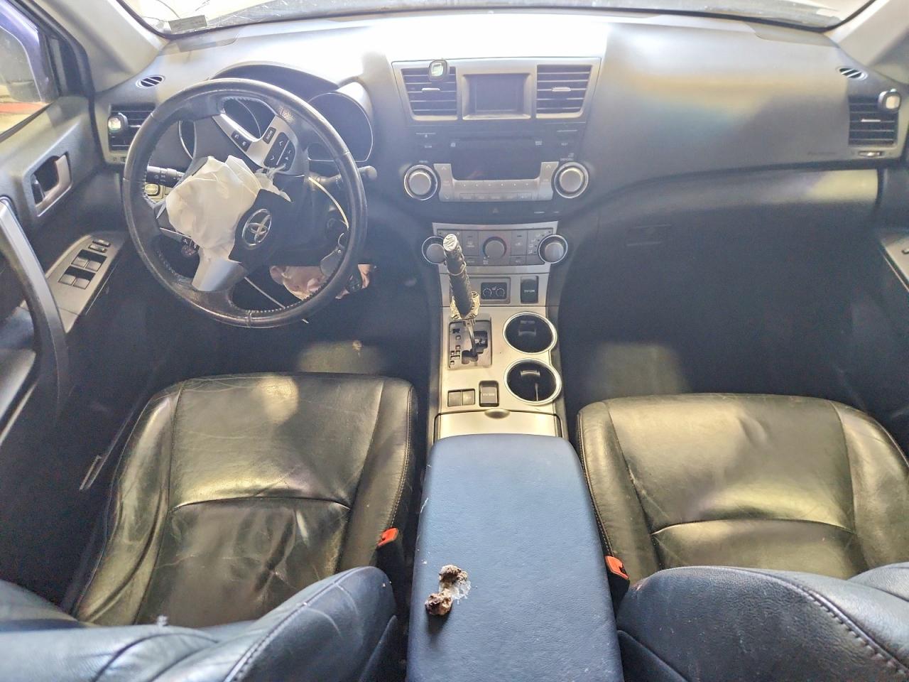 2011 TOYOTA HIGHLANDER