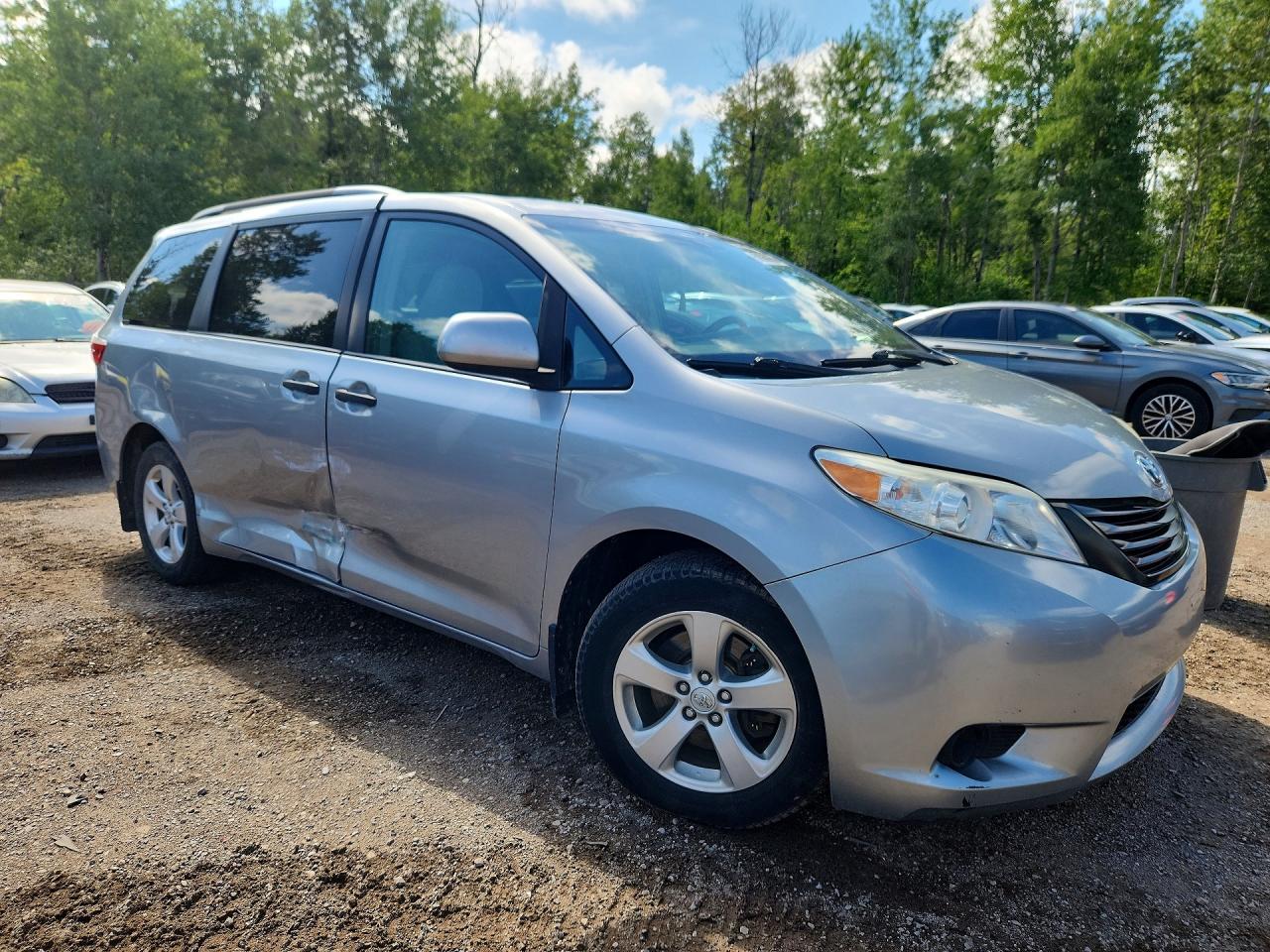 2016 TOYOTA SIENNA