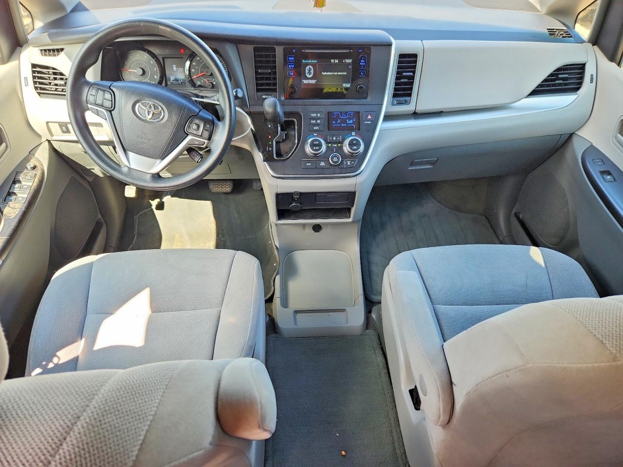 2016 TOYOTA SIENNA