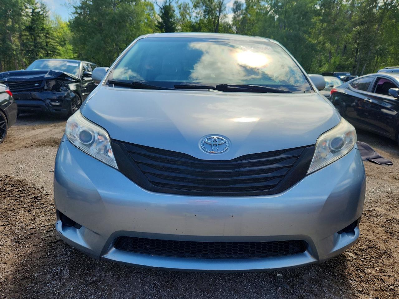 2016 TOYOTA SIENNA
