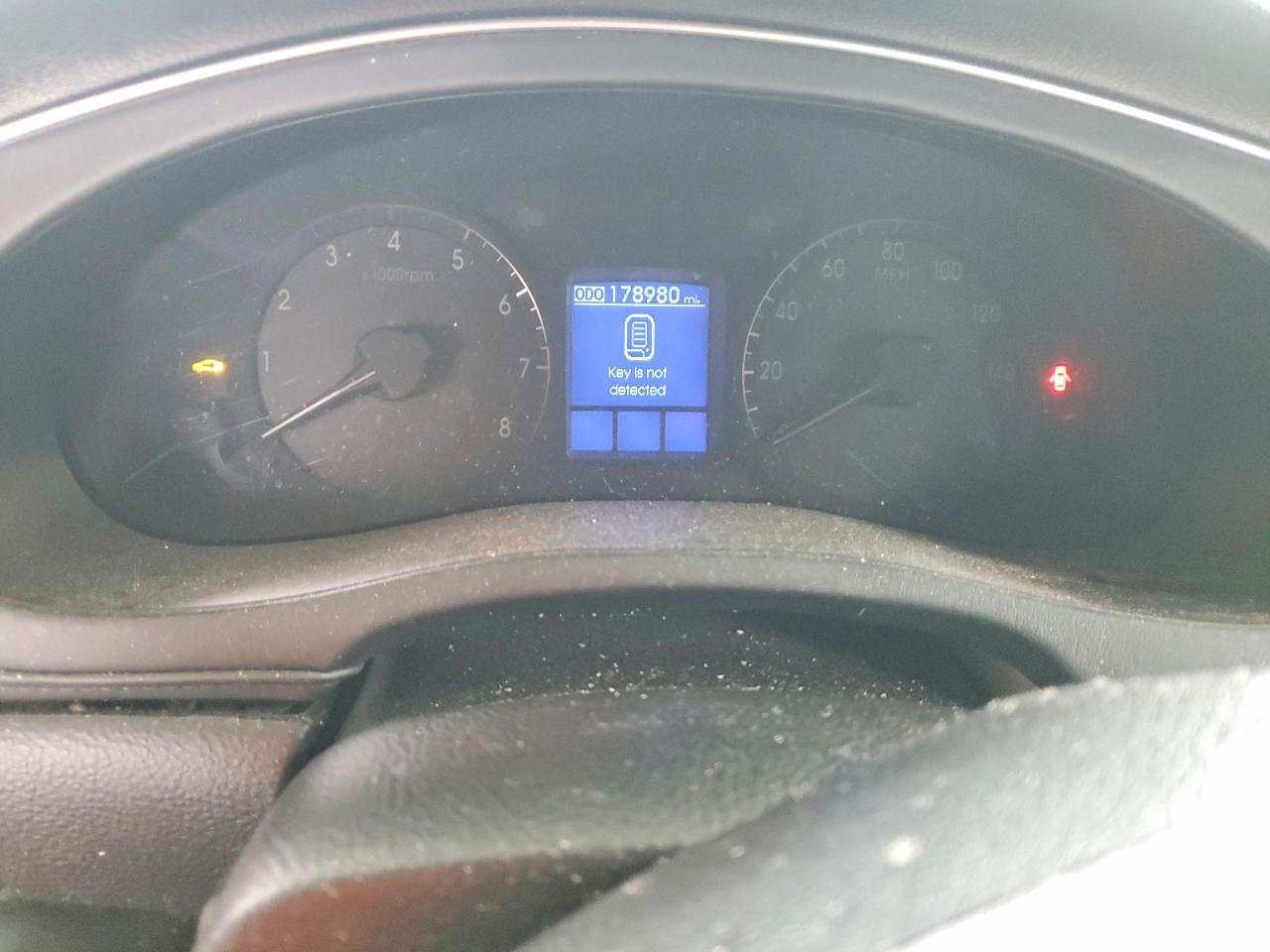 2012 HYUNDAI GENESIS