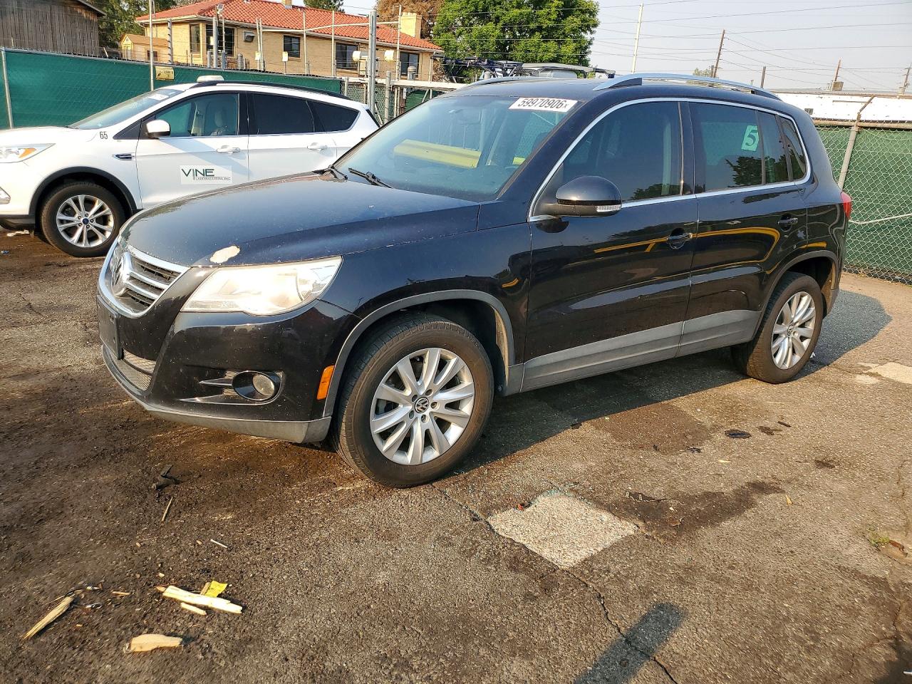 2010 VOLKSWAGEN TIGUAN