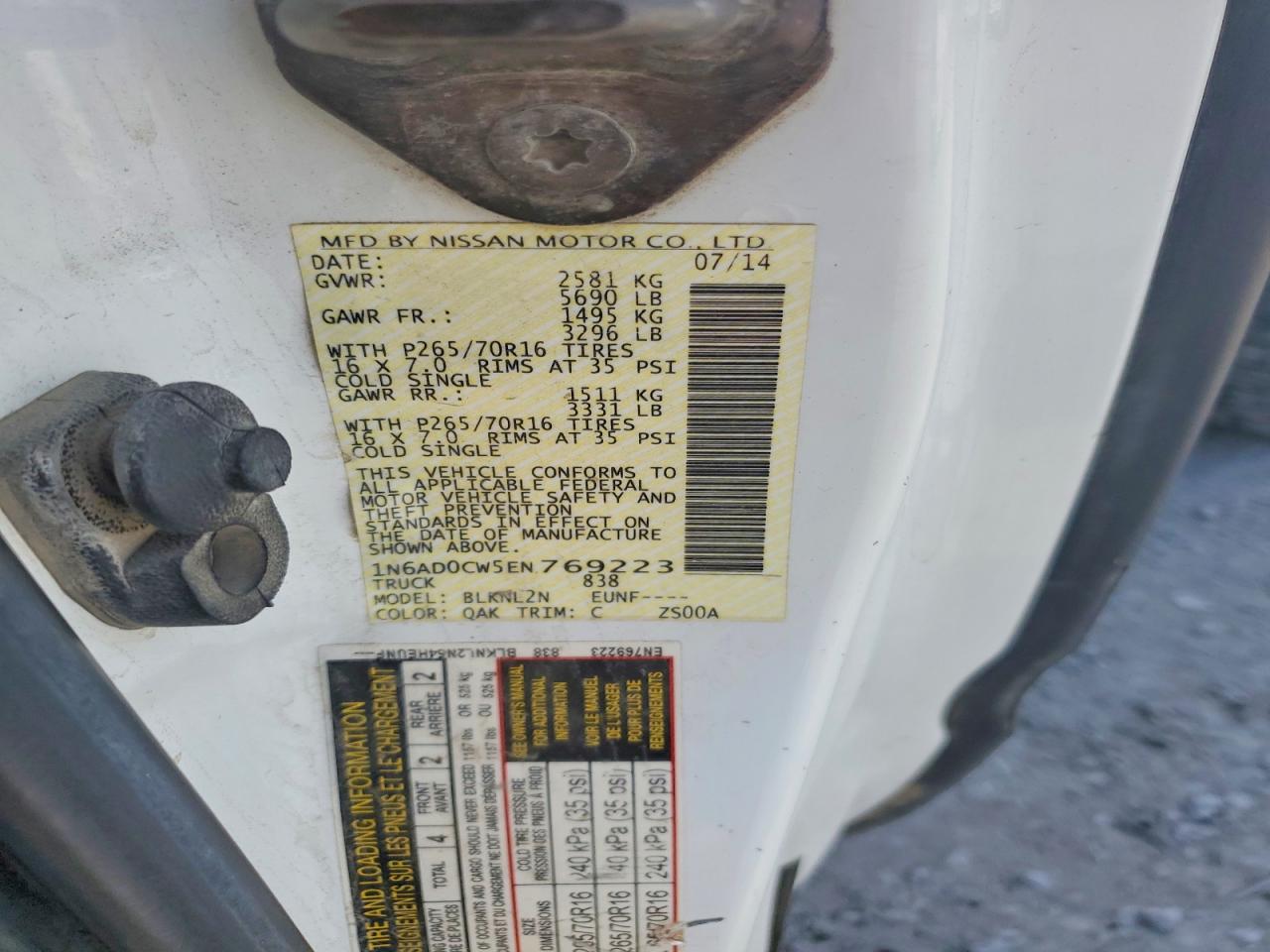 2014 NISSAN FRONTIER