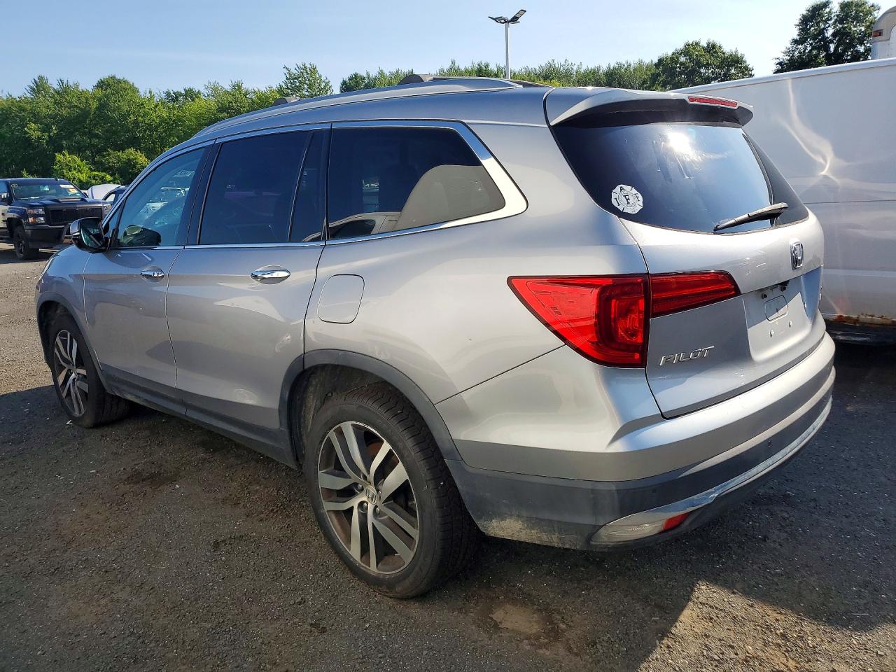 2016 HONDA PILOT