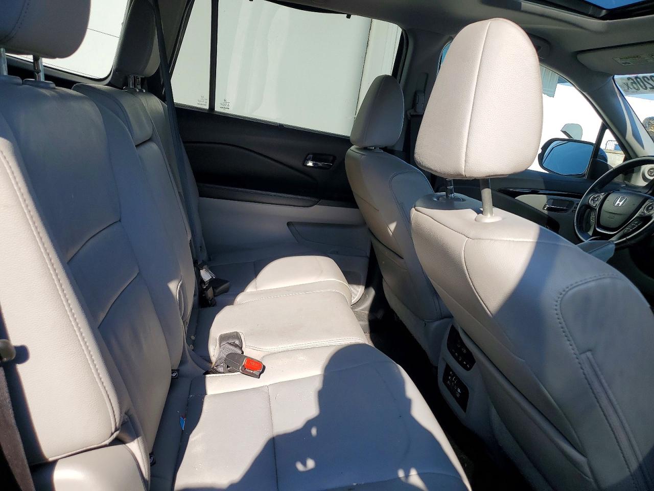 2016 HONDA PILOT