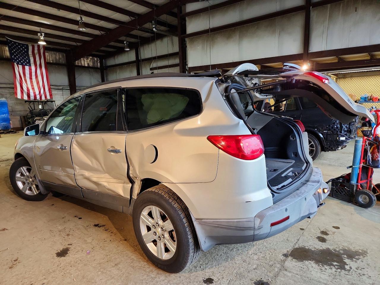 2011 CHEVROLET TRAVERSE