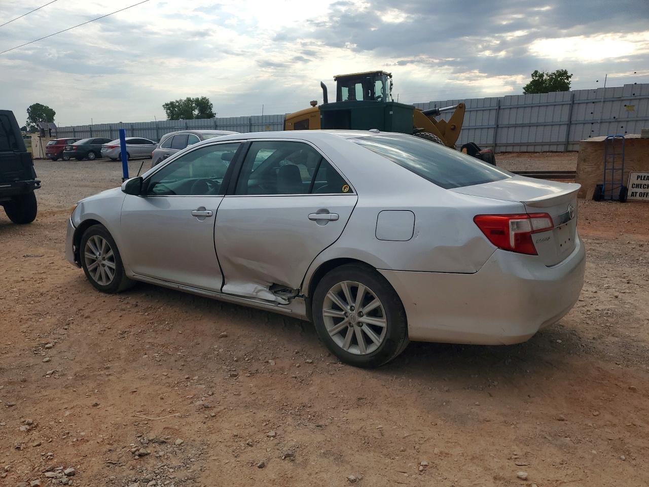 2014 TOYOTA CAMRY