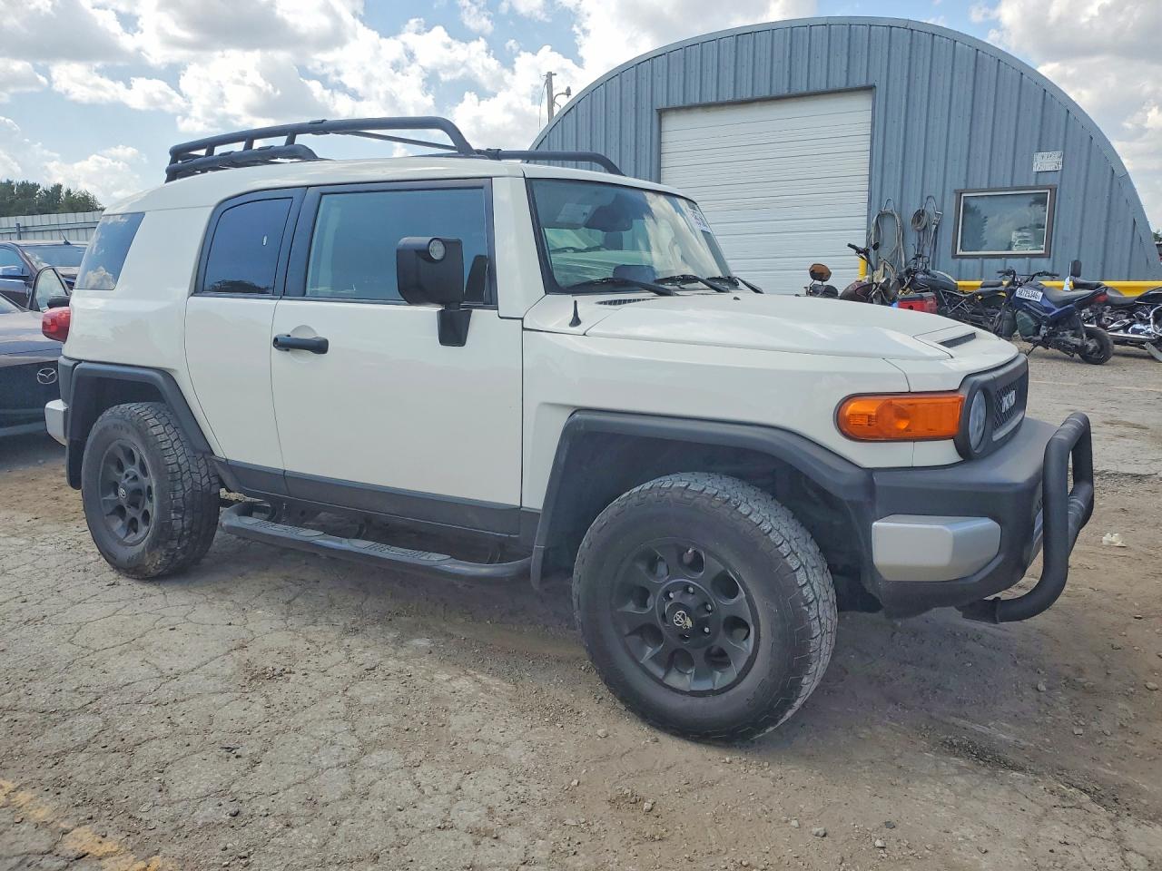 2013 TOYOTA FJ CRUISER